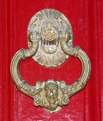md_Doorknocker_6596