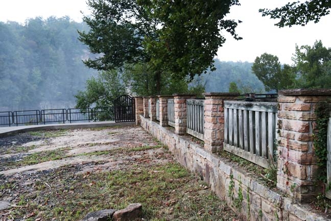 ky_old wall_105