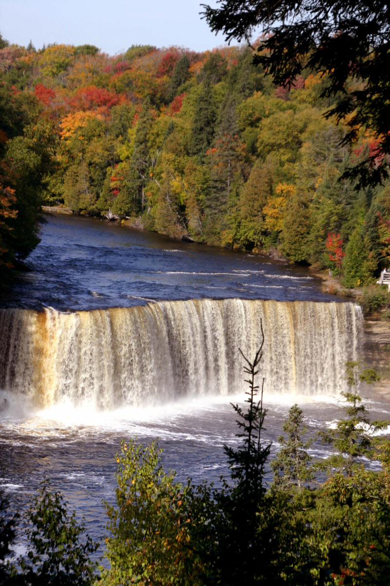 Taquamonon Falls