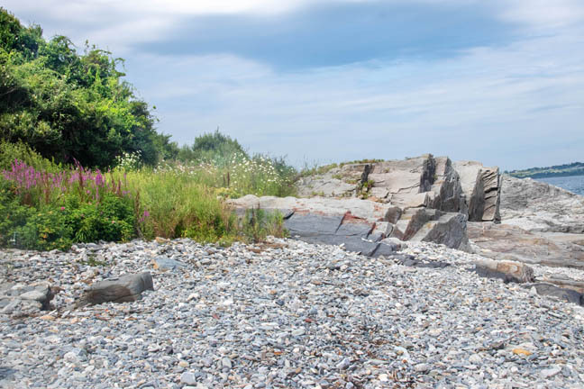 RI _rocky beach